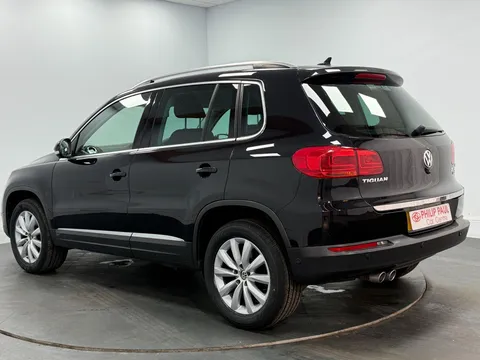 VOLKSWAGEN TIGUAN 2.0 TDi BlueMotion Tech Match 177 5dr DSG