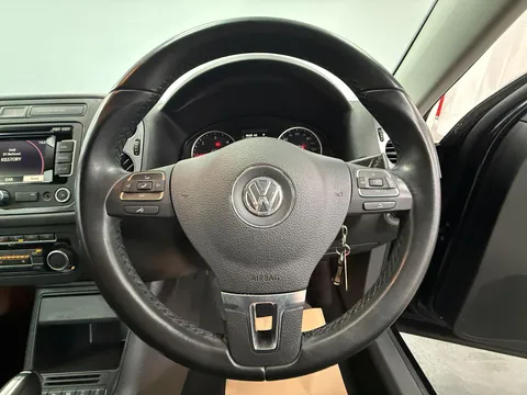 VOLKSWAGEN TIGUAN 2.0 TDi BlueMotion Tech Match 177 5dr DSG