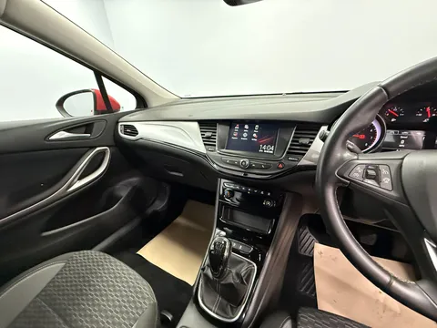 VAUXHALL ASTRA 1.2 Turbo 145 SRi Nav 5dr
