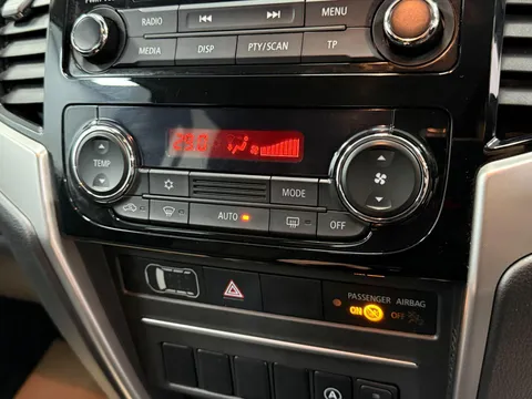 MITSUBISHI L200 Double Cab DI-D 150 Trojan 4WD