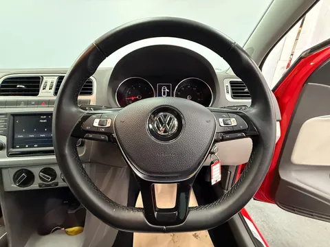 VOLKSWAGEN POLO 1.2 TSI Beats 5dr