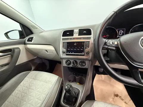 VOLKSWAGEN POLO 1.2 TSI Beats 5dr