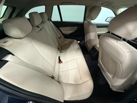 BMW 3 SERIES 320d Luxury 5dr Step Auto [Business Media]