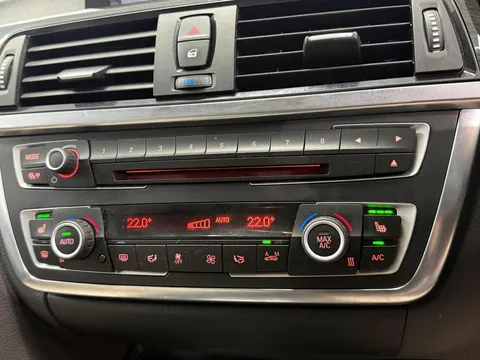 BMW 3 SERIES 320d Luxury 5dr Step Auto [Business Media]
