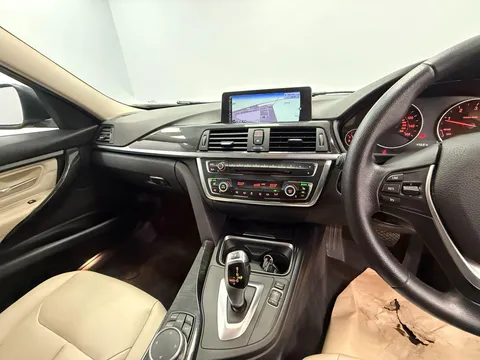 BMW 3 SERIES 320d Luxury 5dr Step Auto [Business Media]