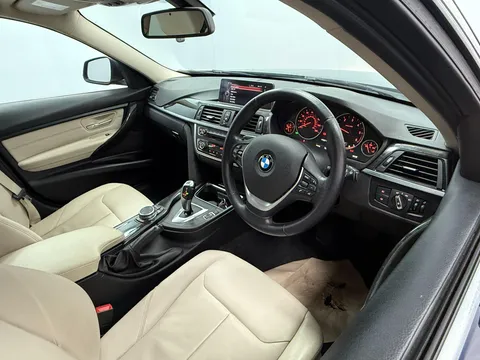 BMW 3 SERIES 320d Luxury 5dr Step Auto [Business Media]