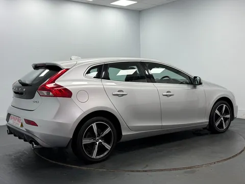 VOLVO V40 D4 [190] R DESIGN 5dr