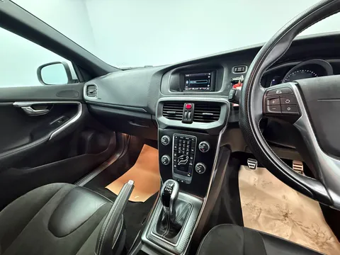 VOLVO V40 D4 [190] R DESIGN 5dr