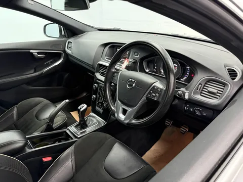 VOLVO V40 D4 [190] R DESIGN 5dr