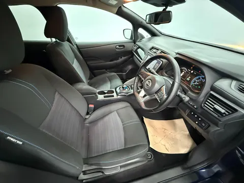NISSAN LEAF 110kW N-Connecta 39kWh 5dr Auto