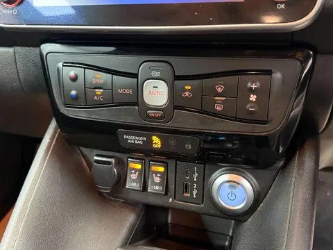 NISSAN LEAF 110kW N-Connecta 39kWh 5dr Auto