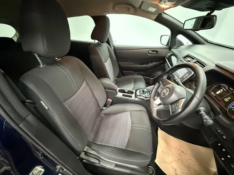 NISSAN LEAF 110kW N-Connecta 39kWh 5dr Auto