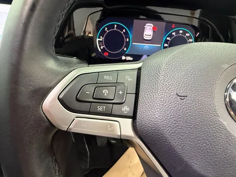 VOLKSWAGEN GOLF 2.0 TDI Life 5dr