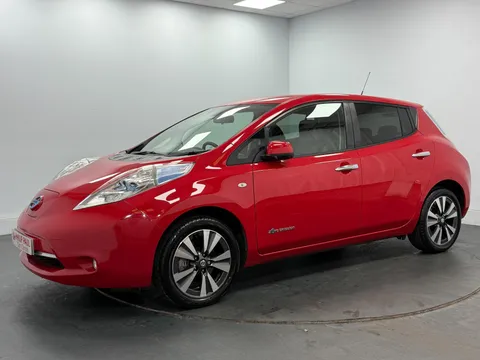 NISSAN LEAF 80kW Tekna 30kWh 5dr Auto
