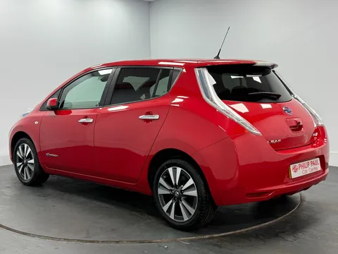NISSAN LEAF 80kW Tekna 30kWh 5dr Auto