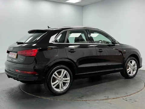 AUDI Q3 1.4T FSI S Line Edition 5dr