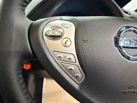 NISSAN LEAF 80kW Tekna 30kWh 5dr Auto
