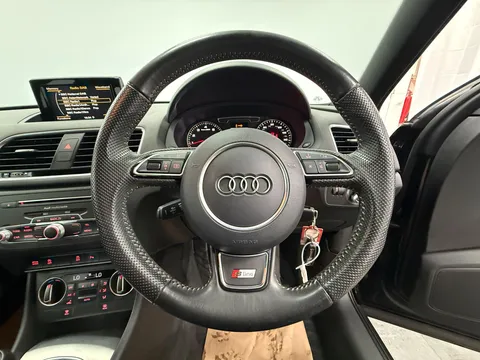 AUDI Q3 1.4T FSI S Line Edition 5dr