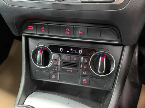 AUDI Q3 1.4T FSI S Line Edition 5dr