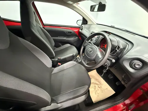 TOYOTA AYGO 1.0 VVT-i X 5dr