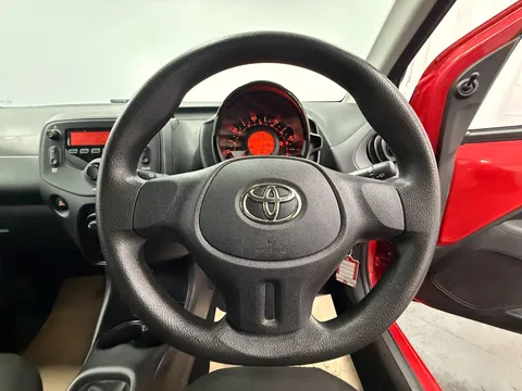TOYOTA AYGO 1.0 VVT-i X 5dr