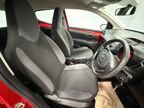 TOYOTA AYGO 1.0 VVT-i X 5dr