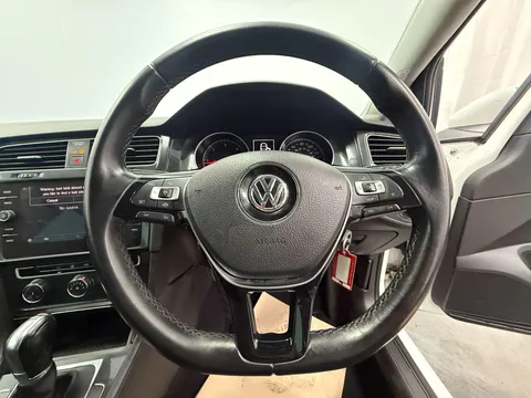 VOLKSWAGEN GOLF 1.6 TDI Match 5dr DSG