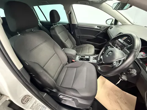 VOLKSWAGEN GOLF 1.6 TDI Match 5dr DSG
