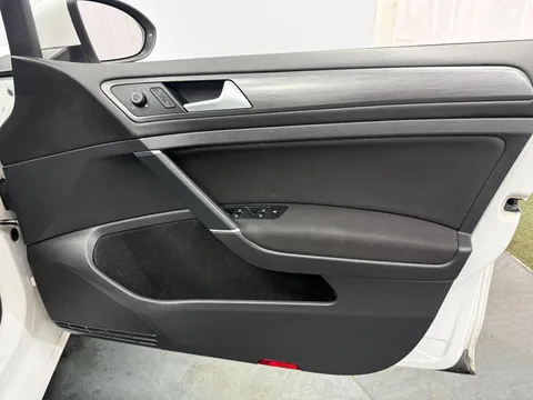 VOLKSWAGEN GOLF 1.6 TDI Match 5dr DSG