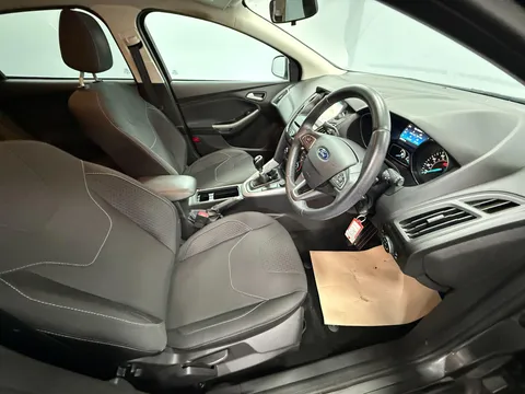 FORD FOCUS 1.0 EcoBoost 125 Zetec Edition 5dr
