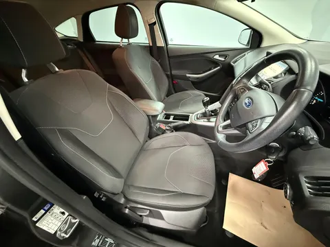 FORD FOCUS 1.0 EcoBoost 125 Zetec Edition 5dr