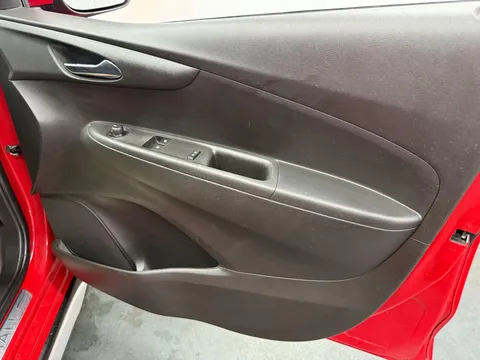 VAUXHALL VIVA 1.0 Rocks 5dr