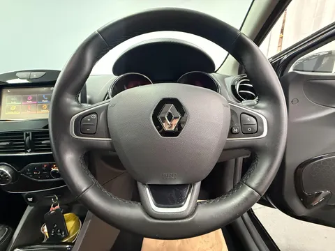 RENAULT CLIO 1.5 dCi 90 Dynamique S Nav 5dr