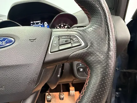 FORD KUGA 2.0 TDCi 180 ST-Line Edition 5dr