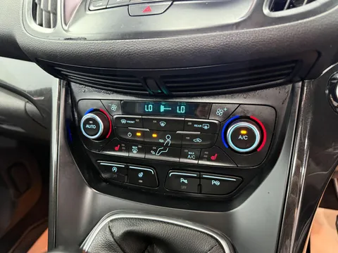 FORD KUGA 2.0 TDCi 180 ST-Line Edition 5dr