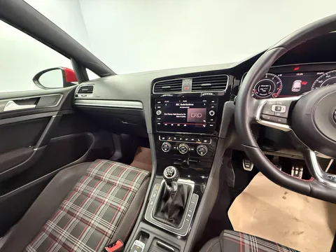 VOLKSWAGEN GOLF 2.0 TSI 245 GTI Performance 3dr