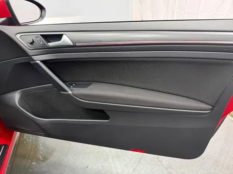 VOLKSWAGEN GOLF 2.0 TSI 245 GTI Performance 3dr