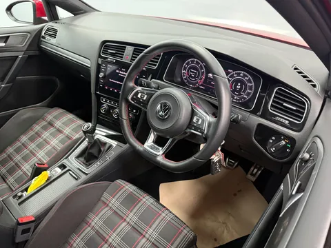 VOLKSWAGEN GOLF 2.0 TSI 245 GTI Performance 3dr