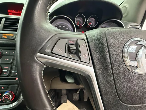 VAUXHALL MOKKA 1.6i Exclusiv 5dr