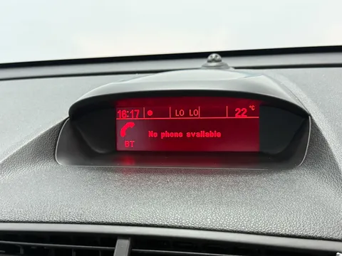 VAUXHALL MOKKA 1.6i Exclusiv 5dr