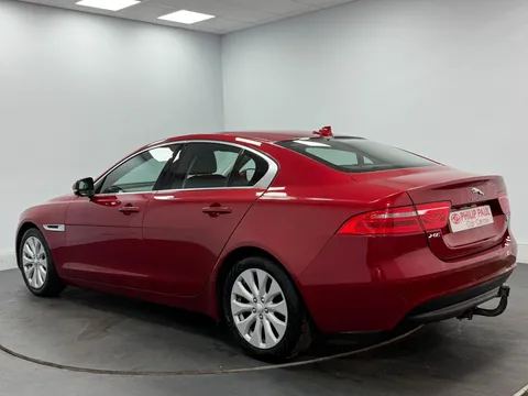 JAGUAR XE 2.0d Prestige 4dr