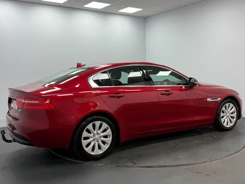 JAGUAR XE 2.0d Prestige 4dr
