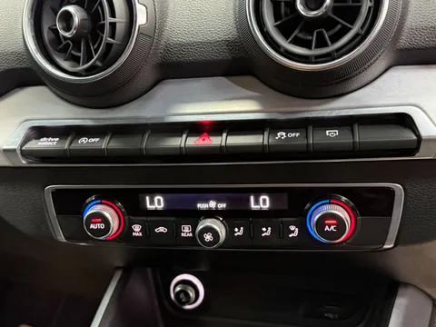 AUDI Q2 SQ2 Quattro 5dr S Tronic
