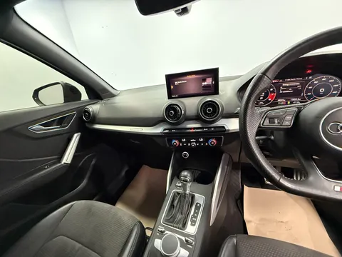 AUDI Q2 SQ2 Quattro 5dr S Tronic