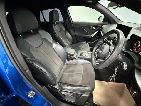 AUDI Q2 SQ2 Quattro 5dr S Tronic