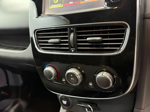 RENAULT CLIO 0.9 TCE 90 Iconic 5dr