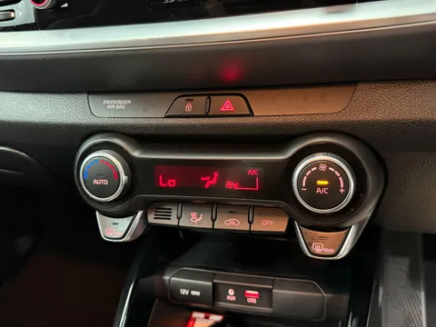 KIA STONIC 1.6 CRDi First Edition 5dr