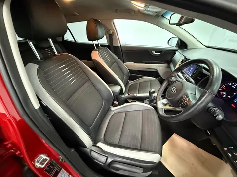KIA STONIC 1.6 CRDi First Edition 5dr