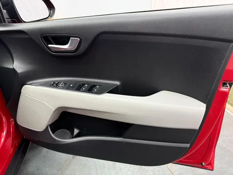 KIA STONIC 1.6 CRDi First Edition 5dr