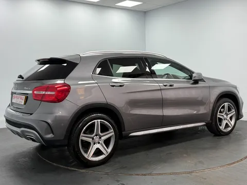 MERCEDES-BENZ GLA GLA 200d 4Matic AMG Line 5dr Auto [Premium]